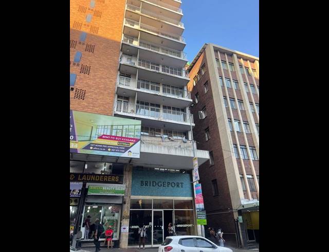 2 BEDROOM APARTMENT FOR SALE IN BRAAMFONTEIN